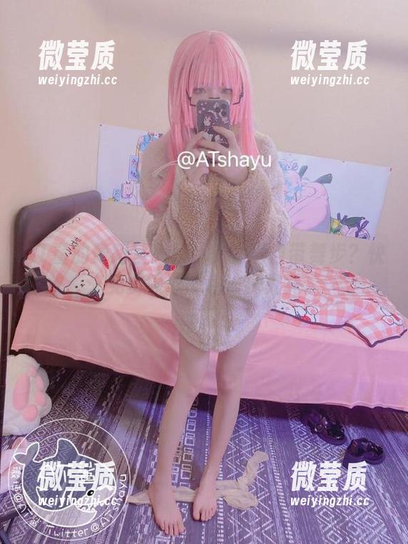 AT鲨的舞蹈室为何让少女都自带舞步？快来免费领取图包一探究竟。-微莹质