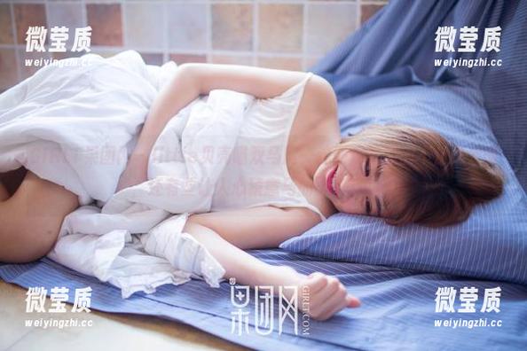GIRLT果团网 - little贝壳喵双马尾，这图库最新的不止是发型，还有些让人心猿意马的小细节哦～-微莹质