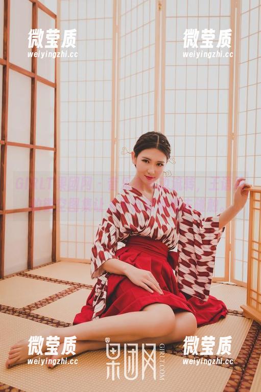 GIRLT果团网 - 音乐在耳边流转，王语纯的镂空图集让人不自觉地想去碰触。-微莹质