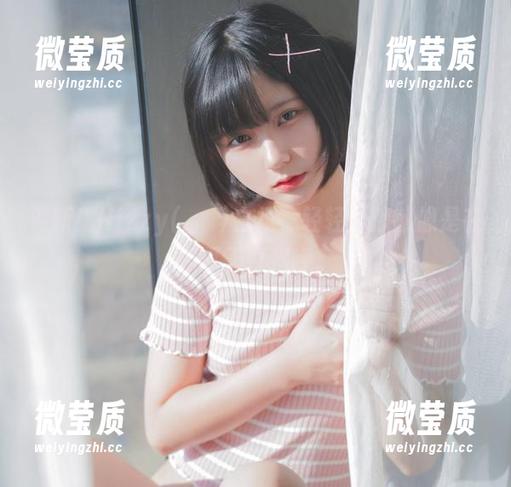 更新！Hizzy(히지)白裙，轻轻一撩就像是在和夏天打招呼。-微莹质