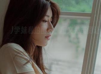 Min.E(민이)学妹私拍图集，图文并茂到让你忘记复习！