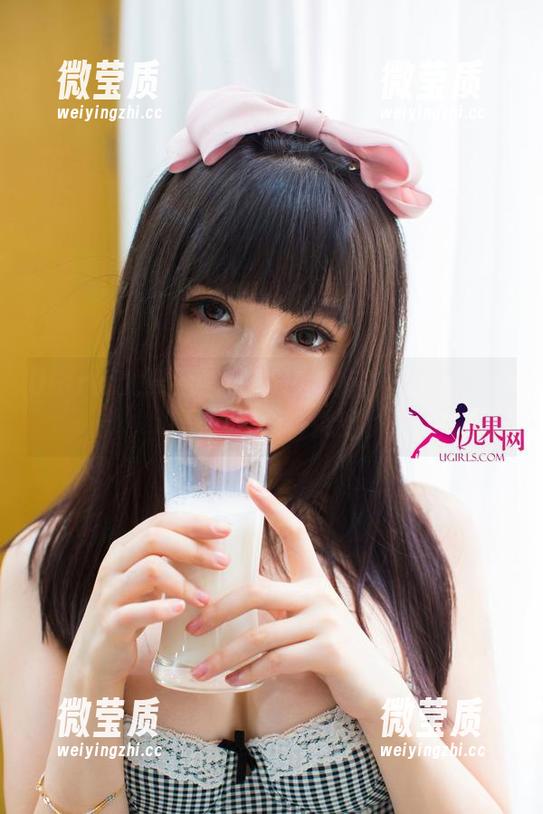UGirls尤果网 - 叶籽亿的裤里丝秘籍：谁说只有夏天才能穿！-微莹质
