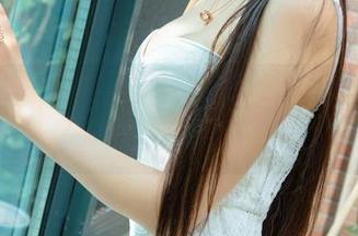 UGirls尤果网 - 王语纯，校园原图中的一抹香气，分享给你们哦！
