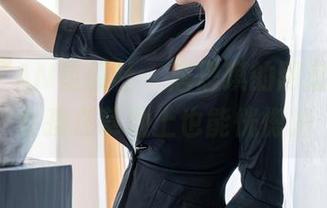 XINGYAN星颜社 - 唐思琪的网盘写真，女孩在草地上也能恍惚拍