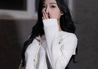 Xiuren秀人网 - 看乔一一的死库水照片，哈哈，这可让人傻眼了。
