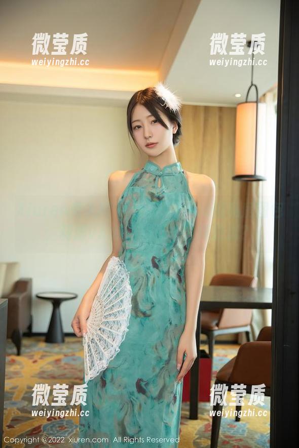 Xiuren秀人网 - 养乐多DoDo的私房图包：制服vs.炫酷猫耳，谁能胜出？-微莹质