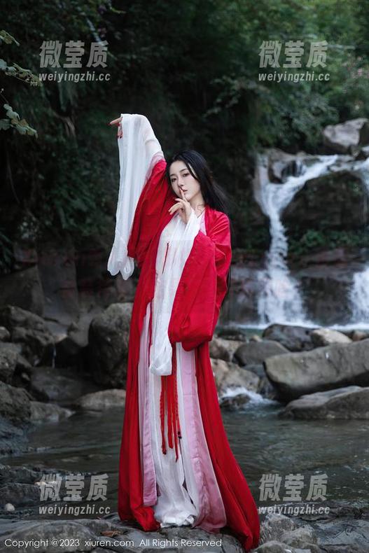 Xiuren秀人网 - 御姐刘奕宁Lynn，资源整装待发，结果你还在犹豫啥？-微莹质