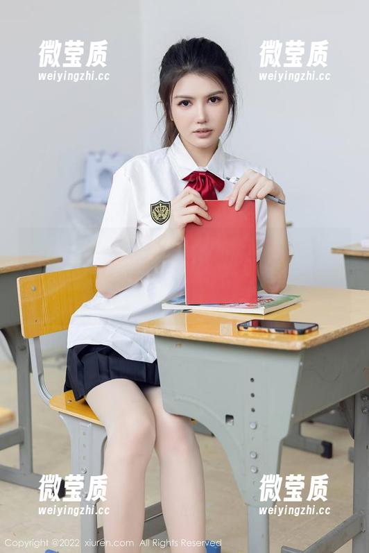 Xiuren秀人网 - 明明是在线看夏可馨amii的纸片人，结果一不小心就成了清纯的浮云。-微莹质