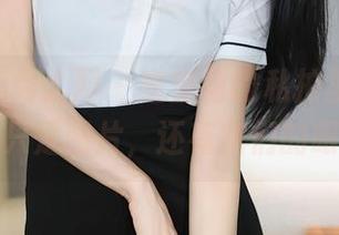 Xiuren秀人网 - 宝宝甜的私拍里，油亮的不只是图片，还有我们的眼神。
