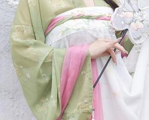 Xiuren秀人网 - 小魔女奈奈，原图里的职场女王——全套职业装来啦，太闪了吧！