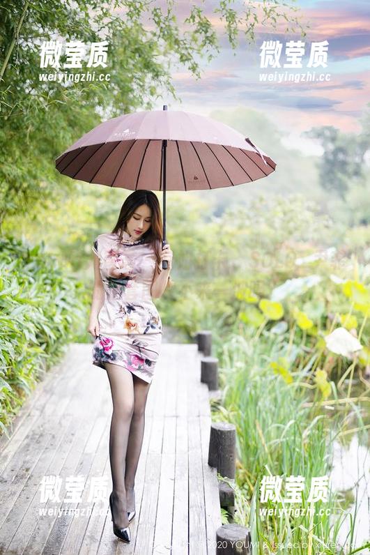YouMi尤蜜荟 - 空姐打卡，SOLO_尹菲的全套图片不来一波吗？-微莹质
