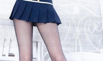 beautyleg - 私房图集中的教室，Queena让人想多看几眼。
