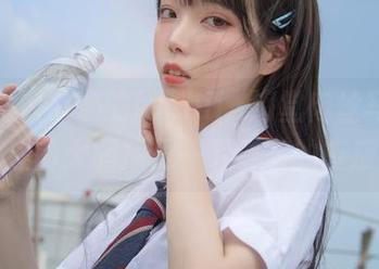 让人垂涎欲滴的fushii_海堂肉丝写真，下载之前大胆预见一下要有的反应吧！