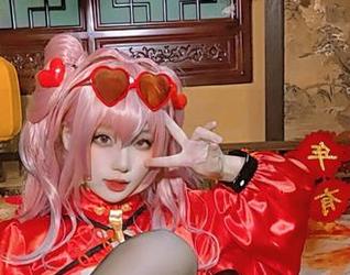 谁说怨仇办公室不能美？七七娜娜子的在线图片狠狠反击！