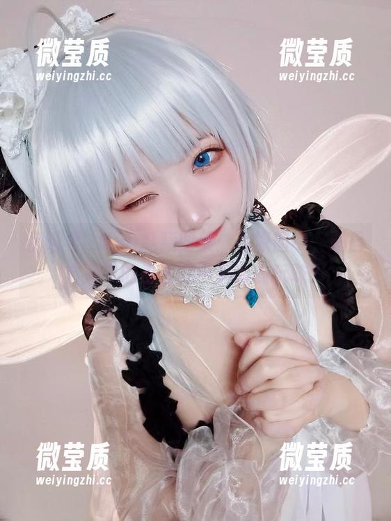 伊喵君_Nya私藏图集：在原图中，明日方舟下的巫恋似乎另有的玩味？-微莹质