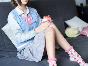 兔玩映画发光白丝合集，点击下载，低调但不低能。