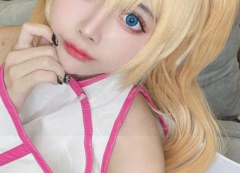 礼服？冲田凛花rinka留给我的都是想象空间，图包里的无圣光让我更加摸不着头脑...