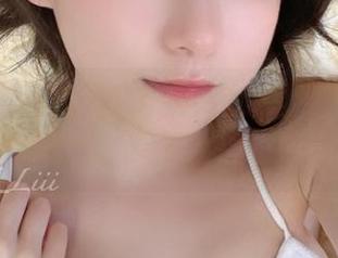 图集在此：发条少女yoki的女神写真，踩着边缘玩梗，谁说谐趣不能高冷？