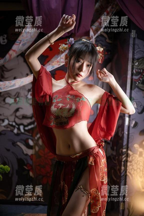 拍照也要有趣！坏露露香宝的白裙合集等你来分享！-微莹质