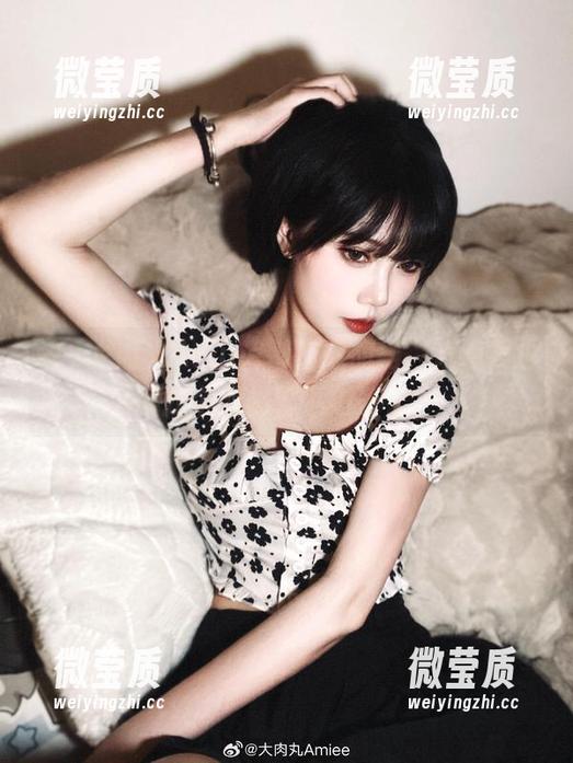 嗨，大肉丸Amiee都在穿旗袍，难道我也得找个旗袍喝下午茶了？-微莹质