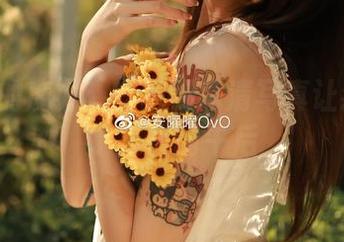 教室2的魔力：安曜曜高清写真让我回到了忘却的午后