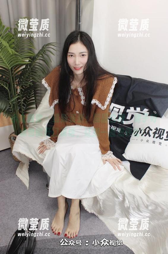 小众视觉 - 最新资源:圆圆白裙,裙子好像也能开口说话,让我一直想评论!-微莹质 小众视觉 - 最新资源:圆圆白裙,裙子好像也能开口说话,让我一直想评论!-微莹质