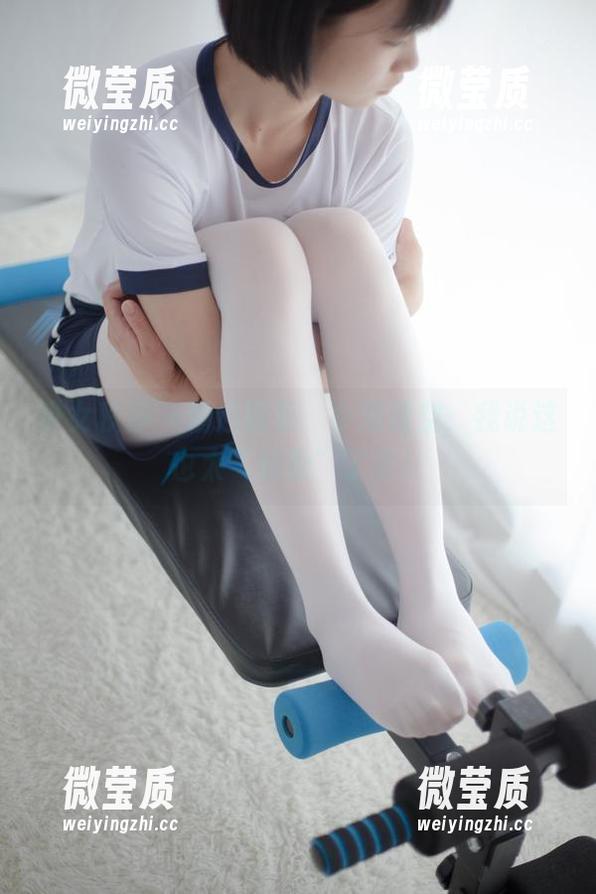 少女秩序 - 精选图集，小满镂空：我说这也太“轻盈”了吧！-微莹质