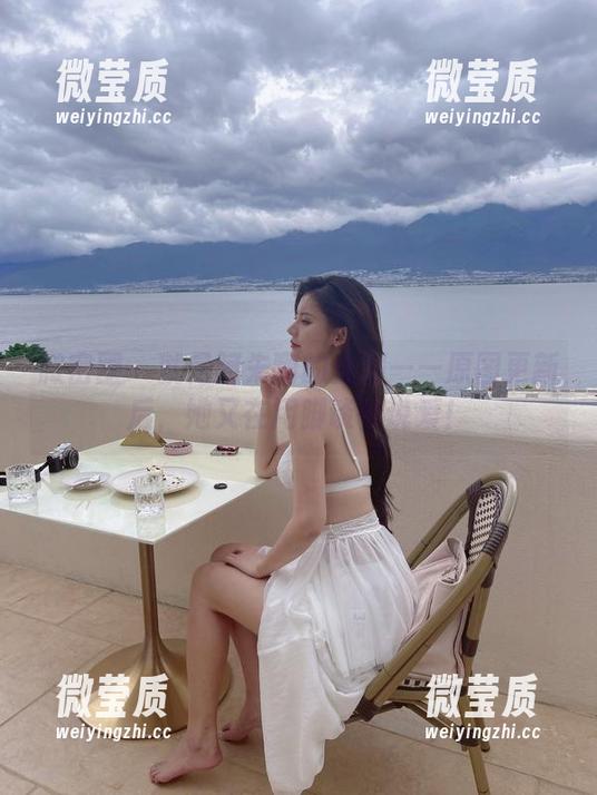 微密圈 - 就是阿朱啊的美脚——原图更新后，她又在用脚谈情说爱！-微莹质