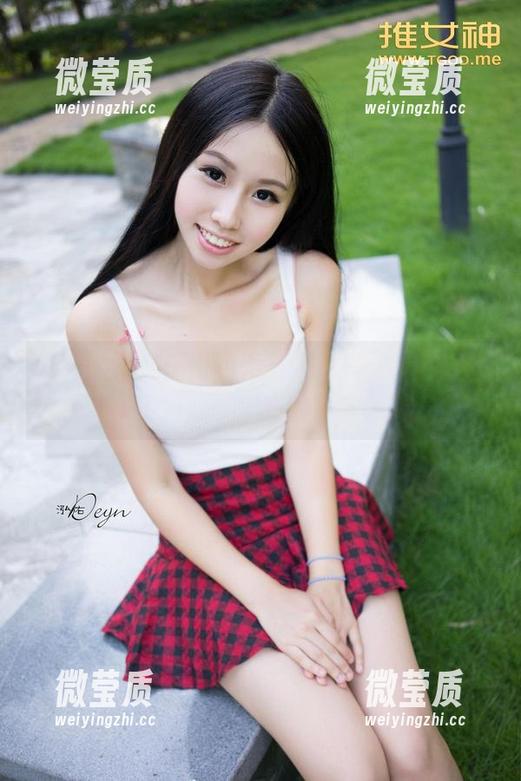 推女神 - 赵伊彤的无圣光写真，眼镜穿透了每一寸魅惑的平常。-微莹质