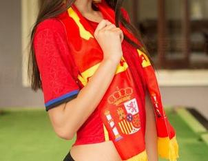 推女神 - 最近发现了一组陈嘉嘉Tiffany的礼服图片，最新的、最赞的，让人——哈哈，怎么可能不喜欢！