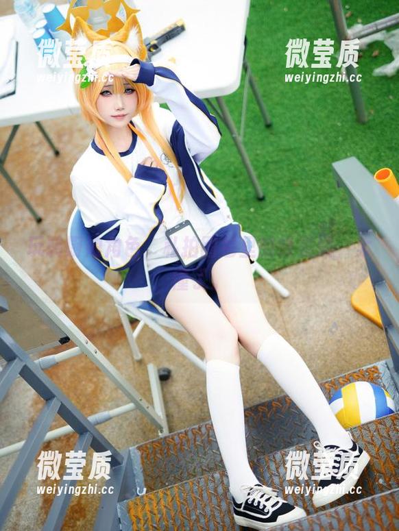 玩转厨娘角色，私拍图包里的晓美妈，太懂了。-微莹质
