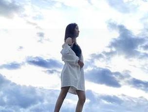 微密圈 - 林子琳喵最新发布的《镂空》，她又教会我一种“心虚”欣赏法？