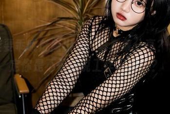 柒柒要乖哦魅魔出差，写真集分享？你确定你是不是在说工作报告呢？