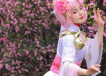 图集大公开：桃暖酱从古代回来报到，请走好她的萌萌汉服！