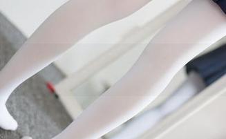 森萝财团 - 小奶糕Milky的最新写真，随便一个自拍都是心意满满！
