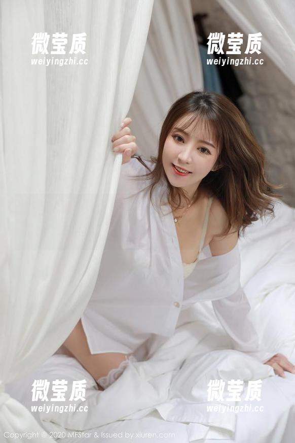 模范学院 - SiByl李思宁眼镜写真全集，这搭配可能太过减龄了吧！-微莹质