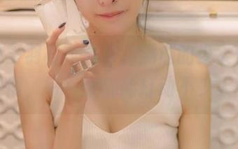 最新的王羽杉写真集，满满的少女情怀，真心觉得，每一张都能打动不少人的心。
