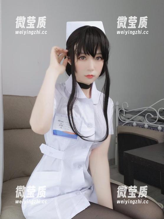 白银81，大胆穿着透明旗袍的作品集，散发微妙挑逗-微莹质