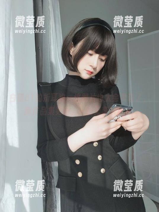 白银81的折耳狗：这照片也太会卖萌了，新作品集更新，一脸无辜的狗狗!-微莹质