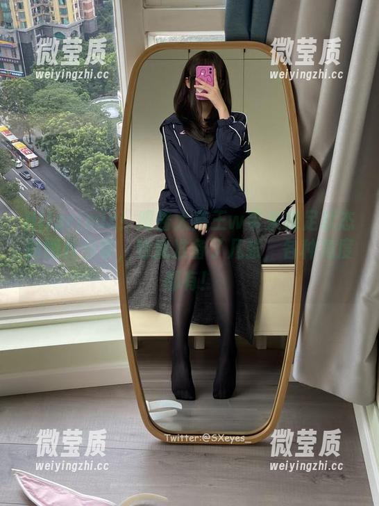 Hilarious！眼酱大魔王w带来裸足状态的图片分享，特意准备了几张，各种角度都有！-微莹质