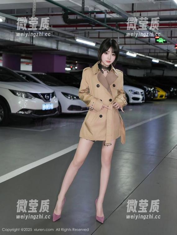 秀人网 - 这组最新的图片令人屏息，女王刘婷婷真的是个绝伦的存在！-微莹质