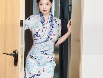 秀人网 - 区静瑶长腿写真，走走停停不如腿长来得快活
