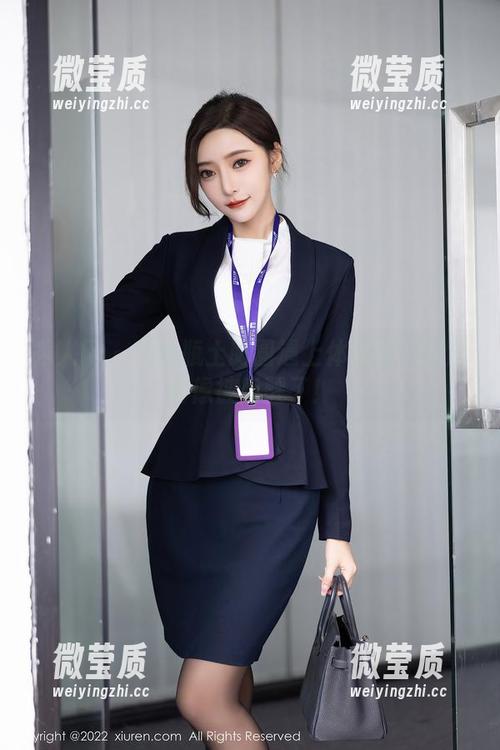 秀人网 - 当奶瓶土肥圆遇上体操服：资源好像被唤醒了！-微莹质