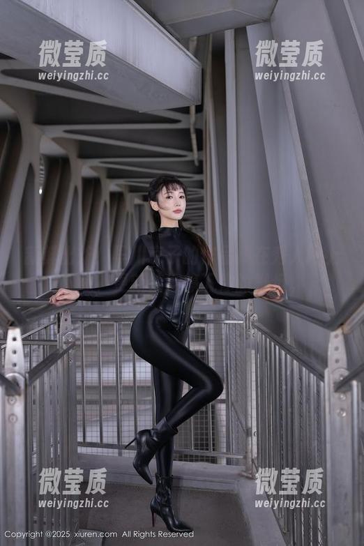 新鲜出炉！早川京子的作品集在秀人网上下线，更新值得停下你的脚步。-微莹质