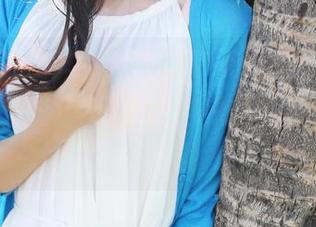 美媛馆 - 四季如歌的八宝icey“女王”写真里，美图毫不掩饰真实的她，可好奇得不得了呢～