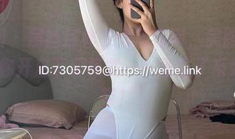 微密圈 - 黑丝连体衣荒唐指南，美邵女Baby为你开启下载模式——别忘了系好安全带！