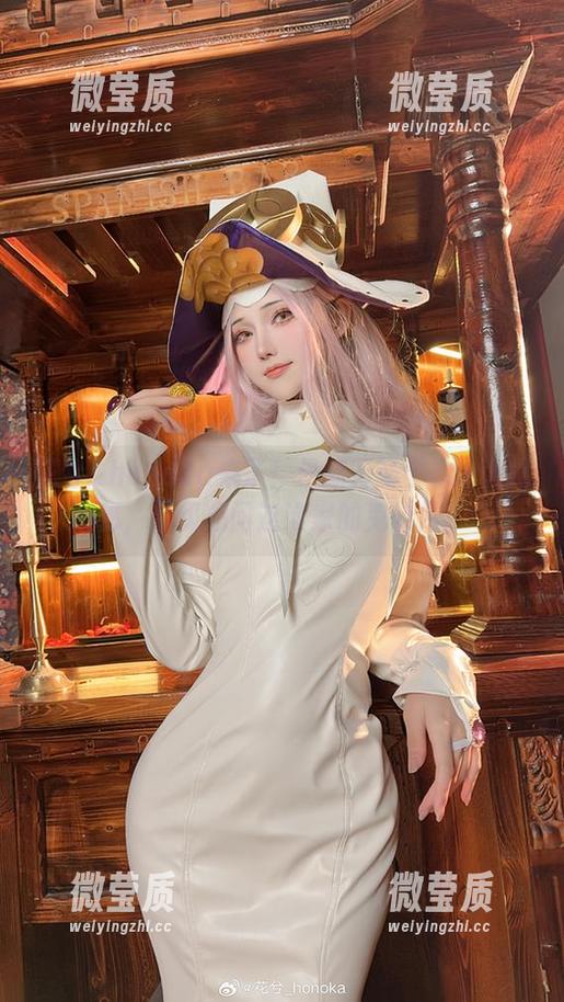 花兮_honoka来了！最新万圣节cos大揭秘，超级想问这谁家的鬼娃娃？-微莹质