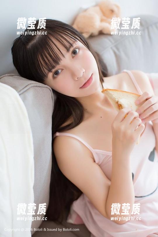 菠萝社 - 看！柳侑绮在线，这组美足图片差不多可以上墙了-微莹质
