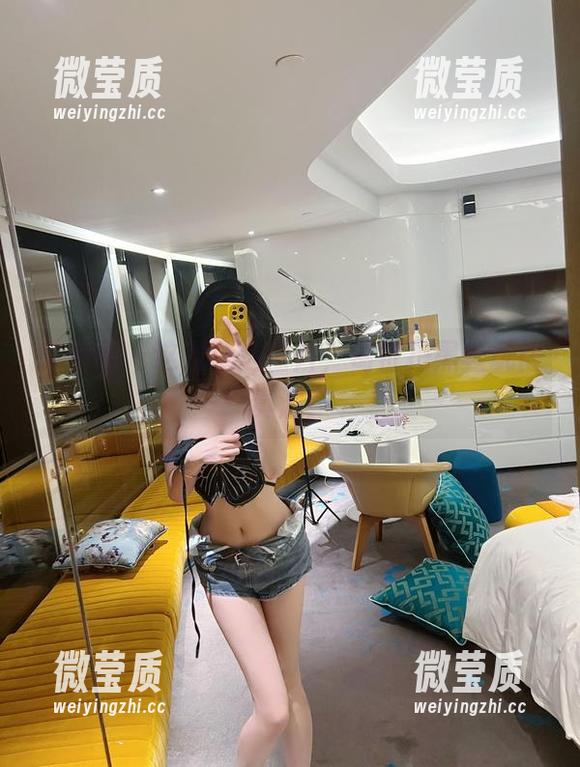 微密圈 - 这组精选图片，葛征把黑丝玩得真溜！-微莹质