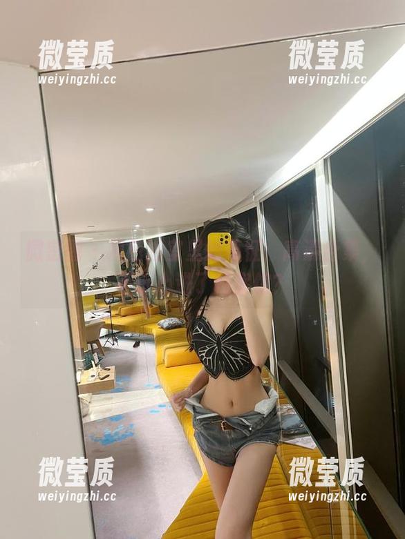 微密圈 - 黑色浴室里的葛征：高清合集，不小心进了档案馆？-微莹质